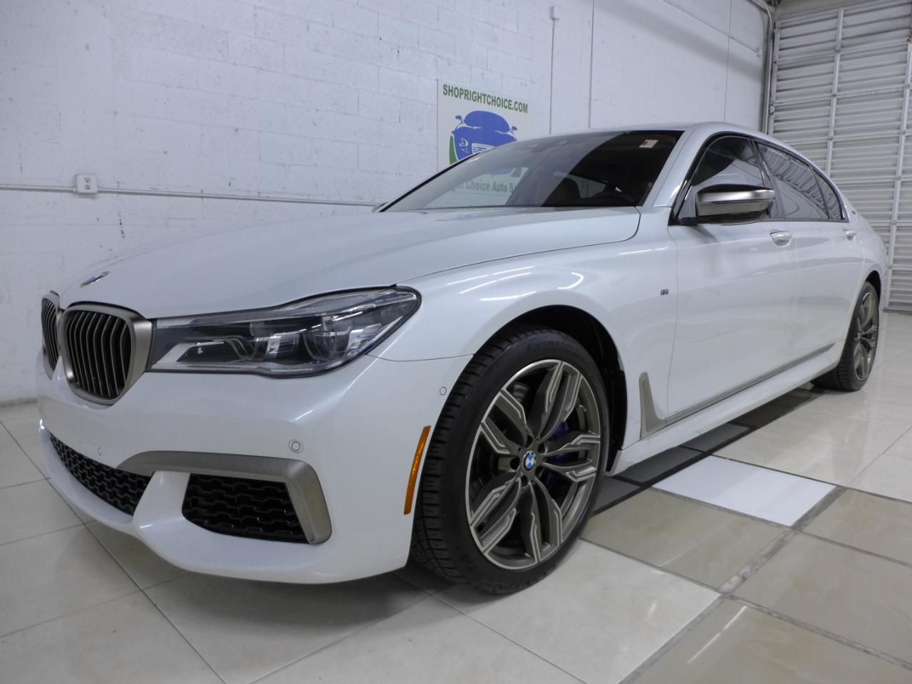 BMW 7-Series M760i xDrive 2019