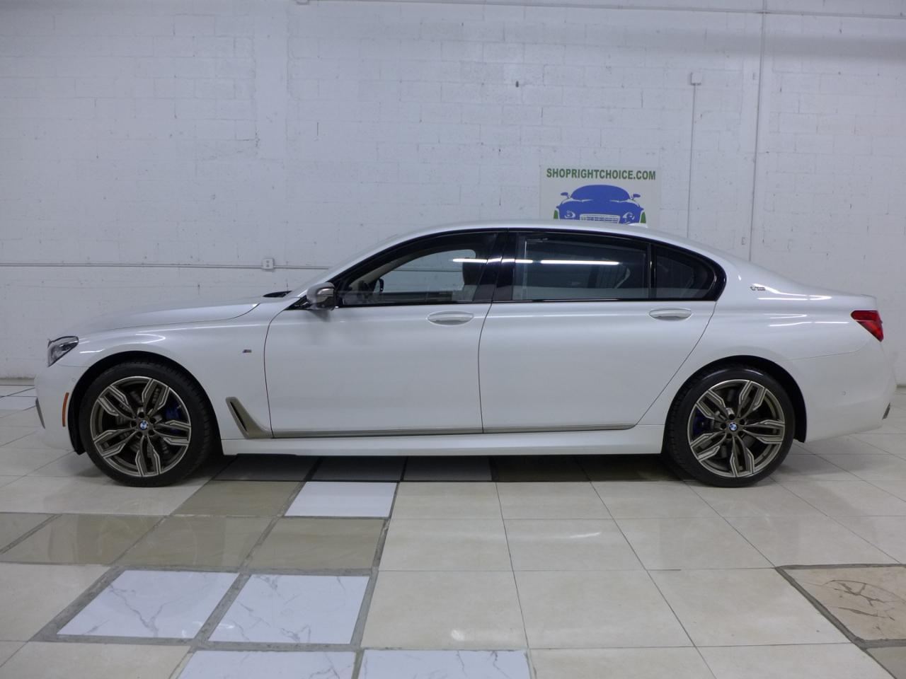 BMW 7-Series M760i xDrive 2019
