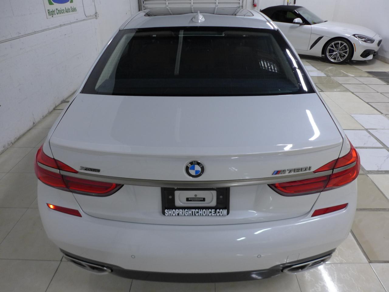 BMW 7-Series M760i xDrive 2019