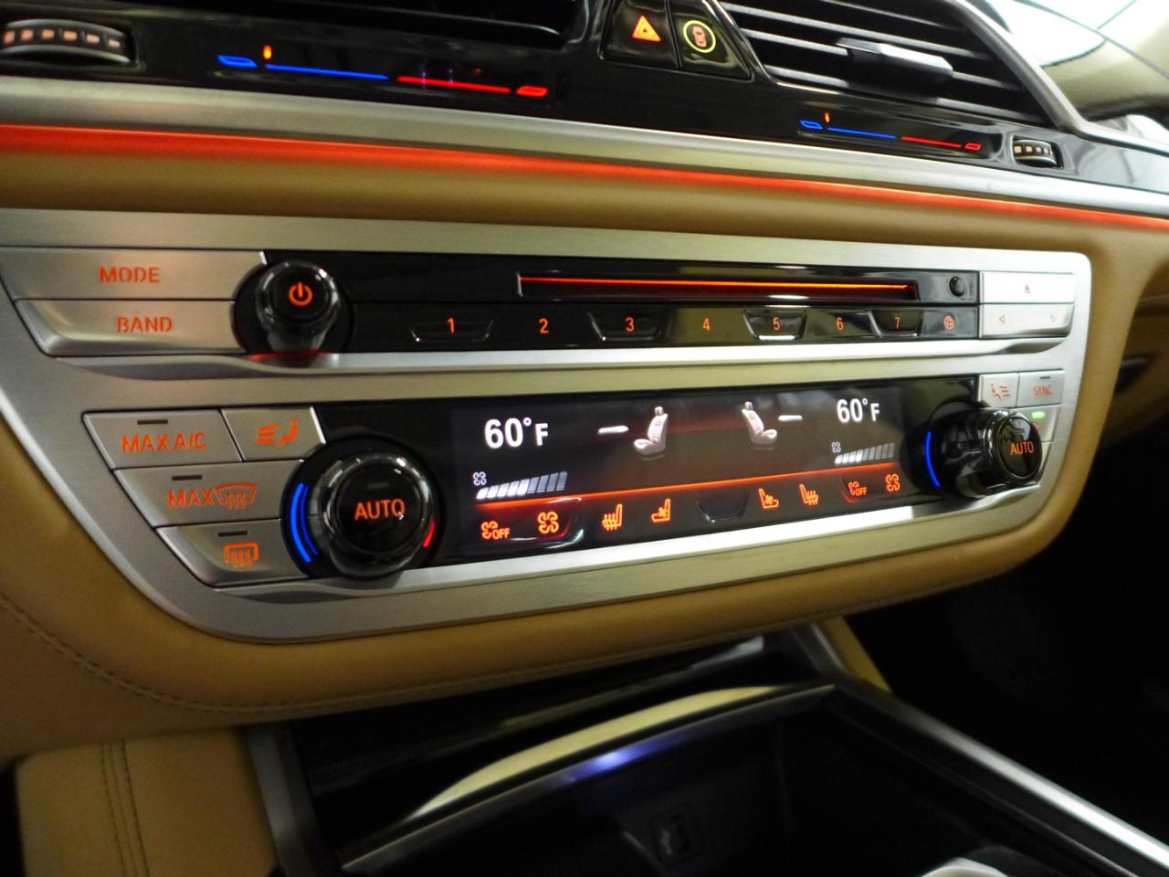 BMW 7-Series M760i xDrive 2019