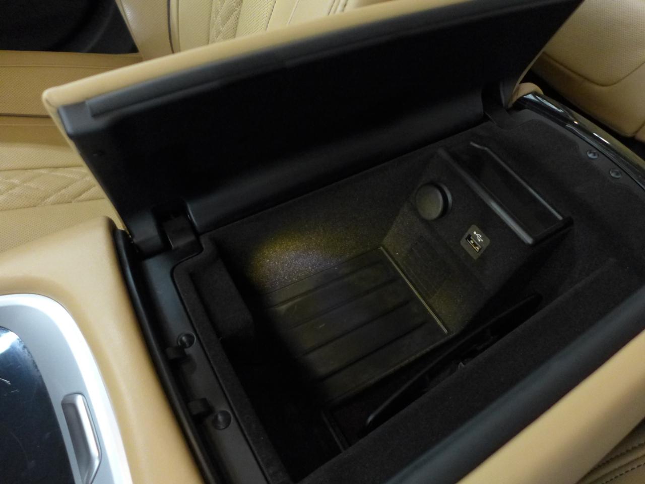 BMW 7-Series M760i xDrive 2019