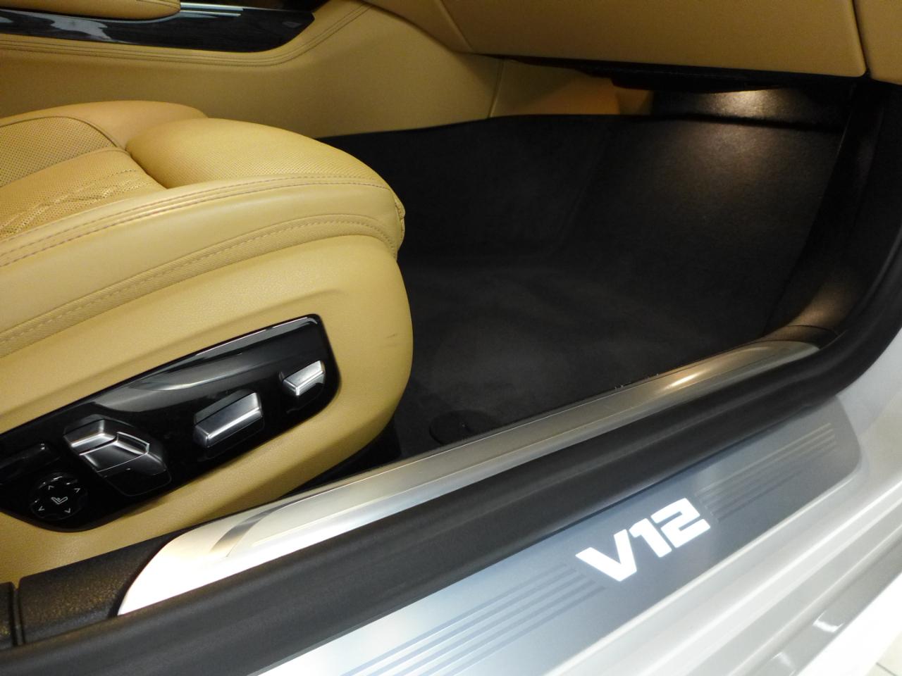 BMW 7-Series M760i xDrive 2019