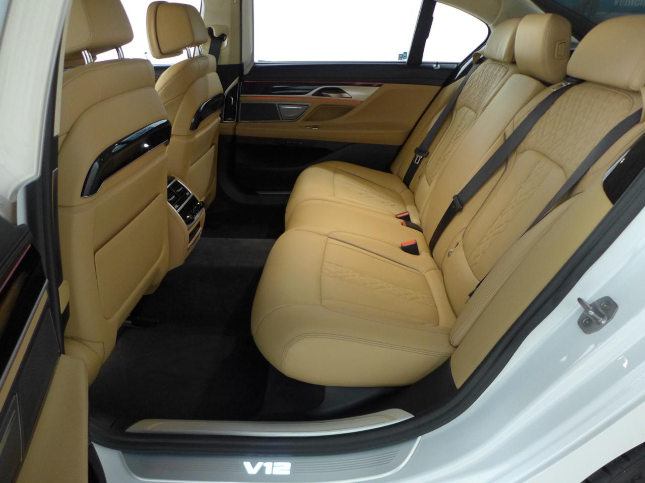 BMW 7-Series M760i xDrive 2019