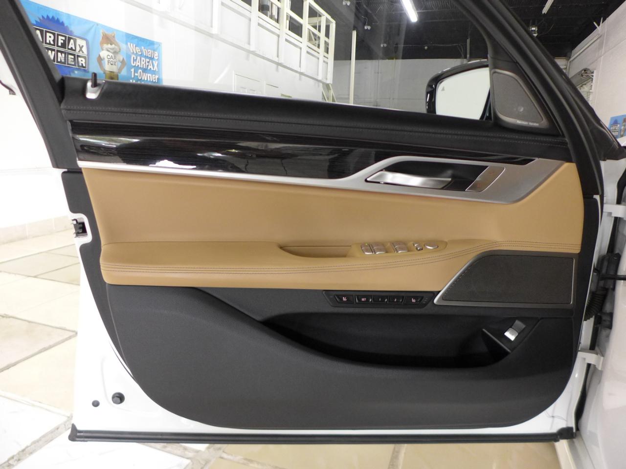 BMW 7-Series M760i xDrive 2019