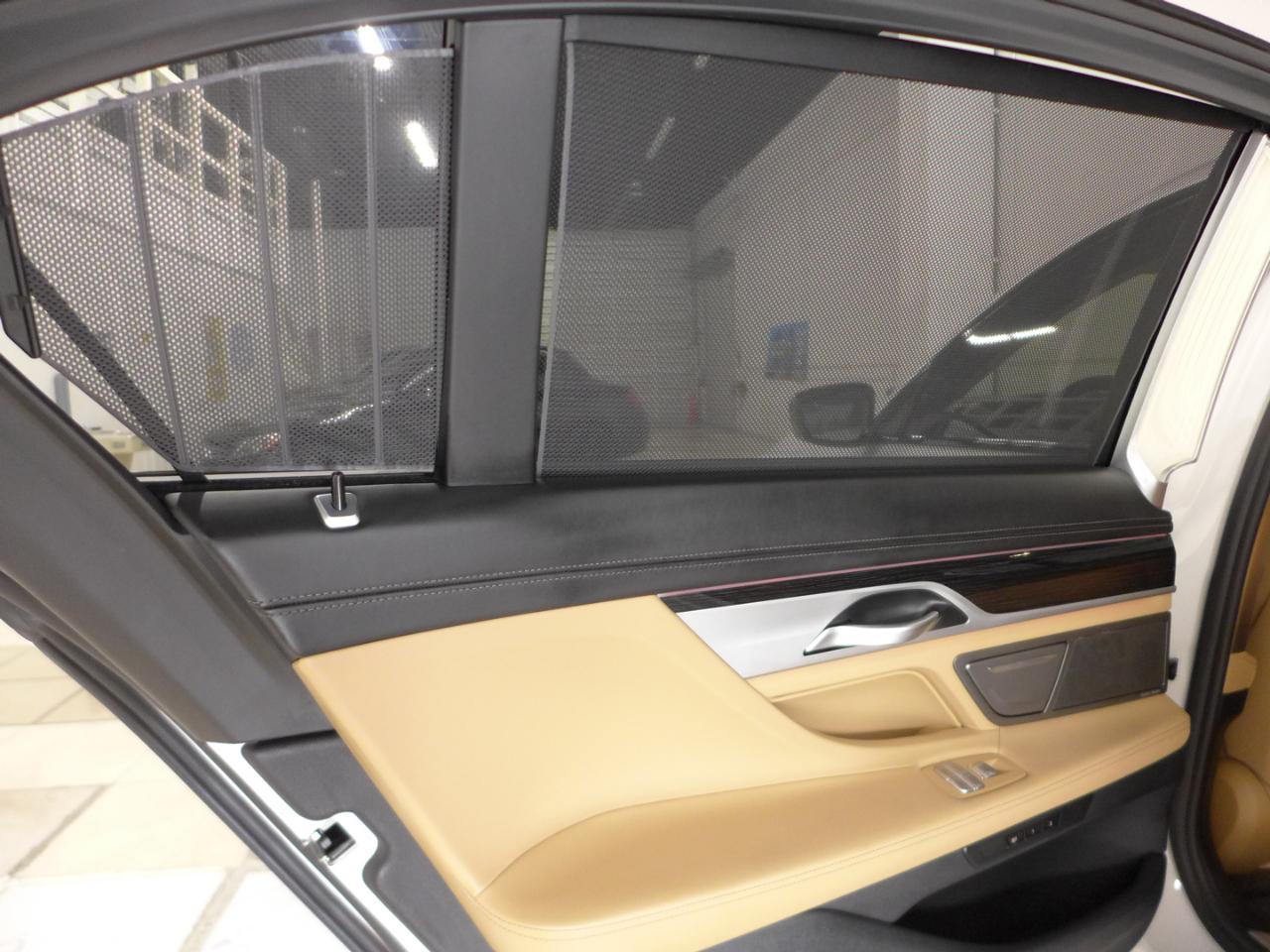 BMW 7-Series M760i xDrive 2019