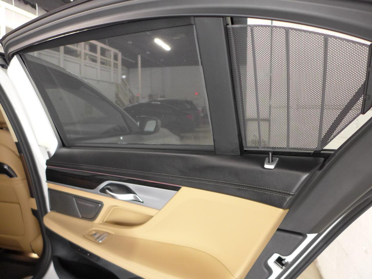 BMW 7-Series M760i xDrive 2019
