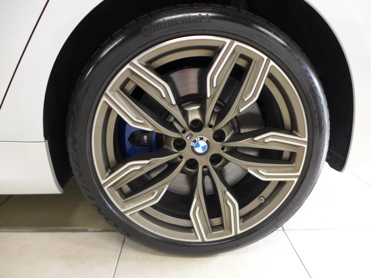 BMW 7-Series M760i xDrive 2019