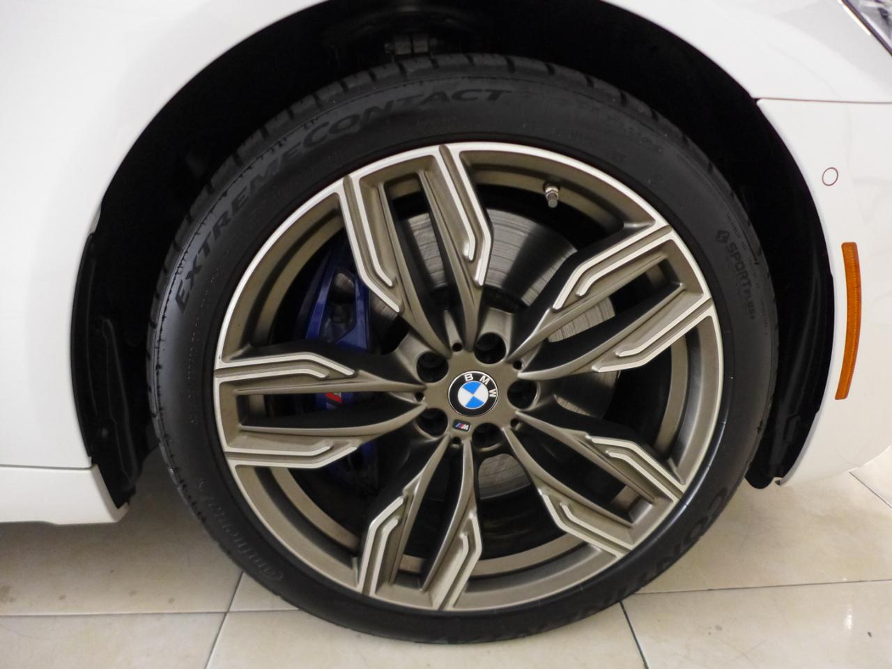 BMW 7-Series M760i xDrive 2019