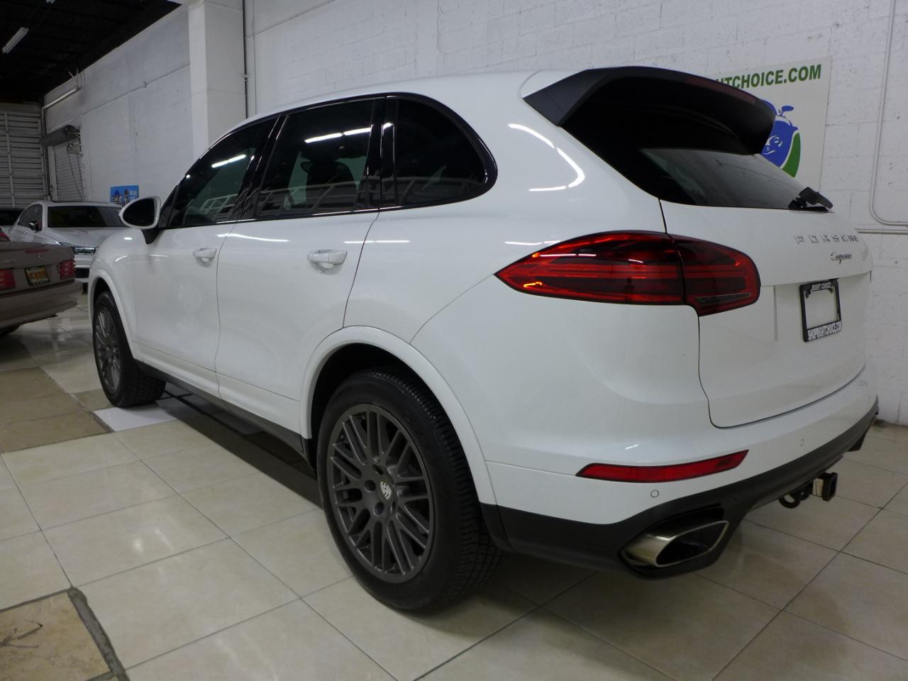 Porsche Cayenne Platinum Edition AWD 2017