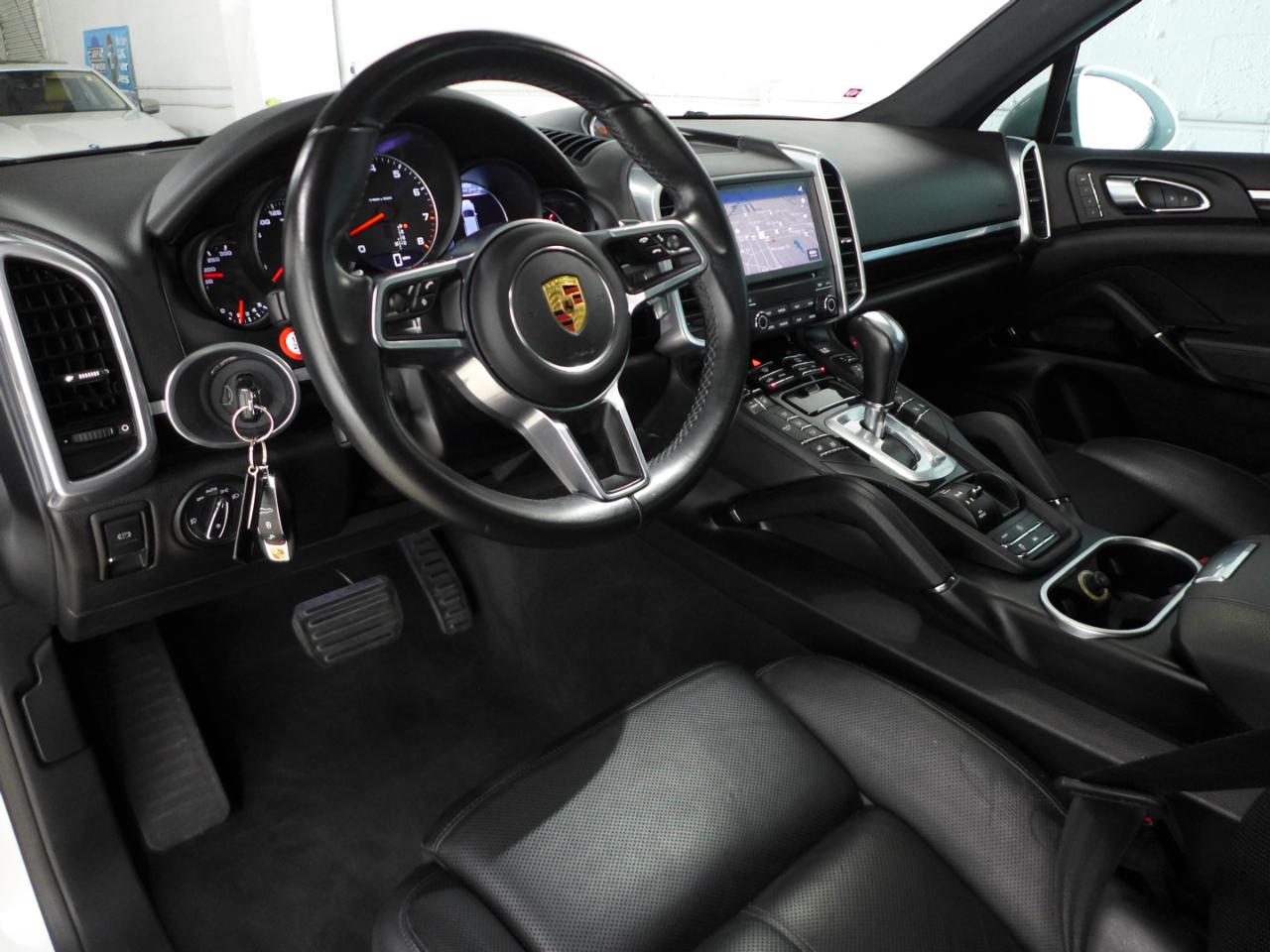 Porsche Cayenne Platinum Edition AWD 2017