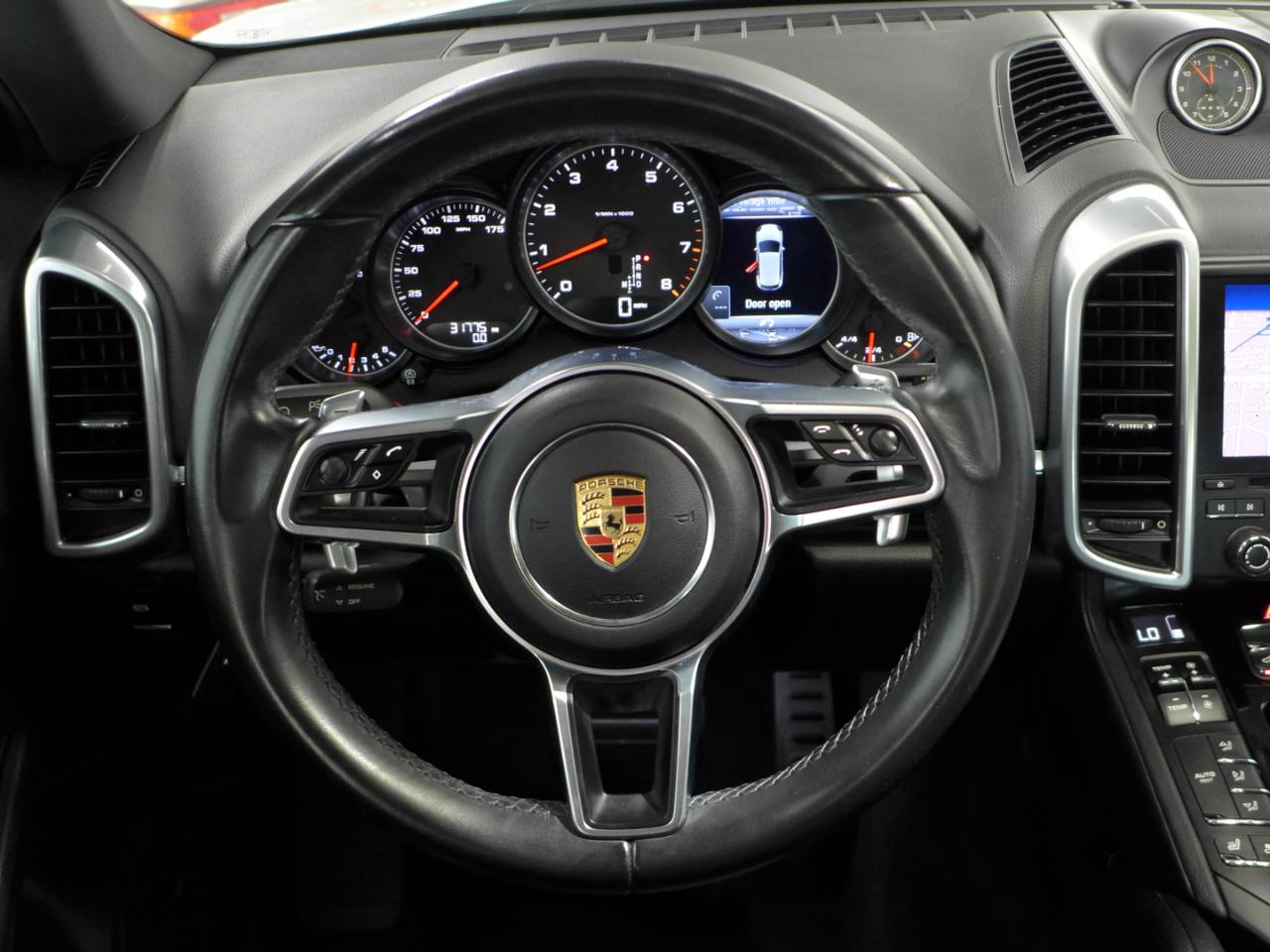 Porsche Cayenne Platinum Edition AWD 2017
