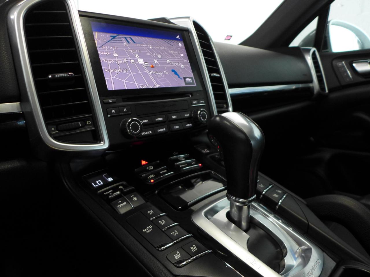 Porsche Cayenne Platinum Edition AWD 2017