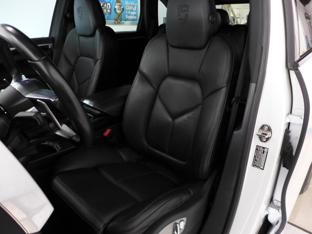 Porsche Cayenne Platinum Edition AWD 2017