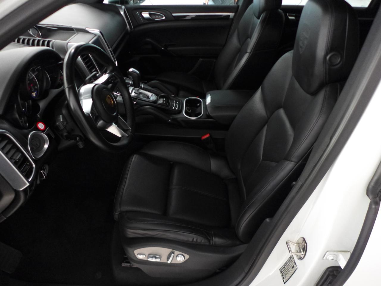 Porsche Cayenne Platinum Edition AWD 2017