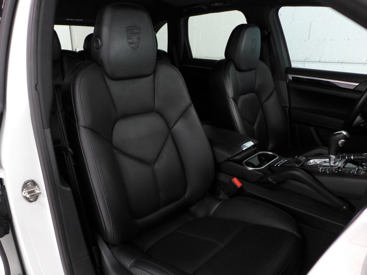 Porsche Cayenne Platinum Edition AWD 2017