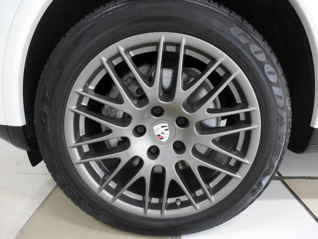 Porsche Cayenne Platinum Edition AWD 2017