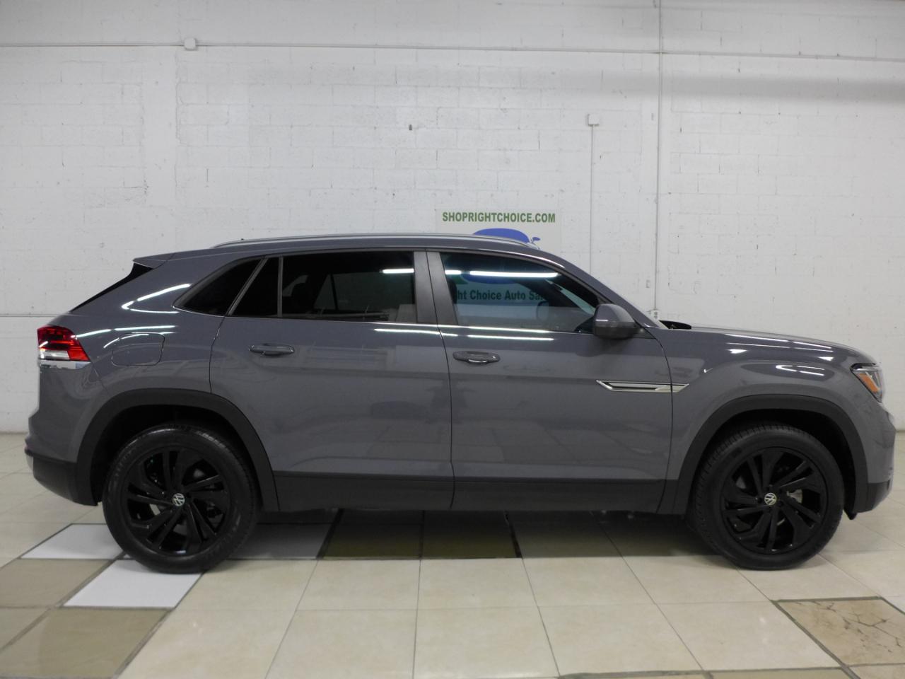 2022 Volkswagen Atlas Cross Sport SE w/Tech - Photo 7
