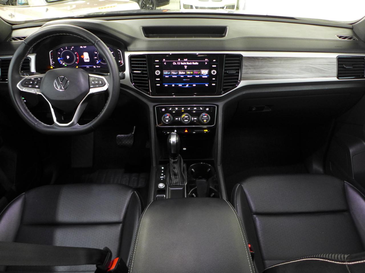 2022 Volkswagen Atlas Cross Sport SE w/Tech - Photo 14