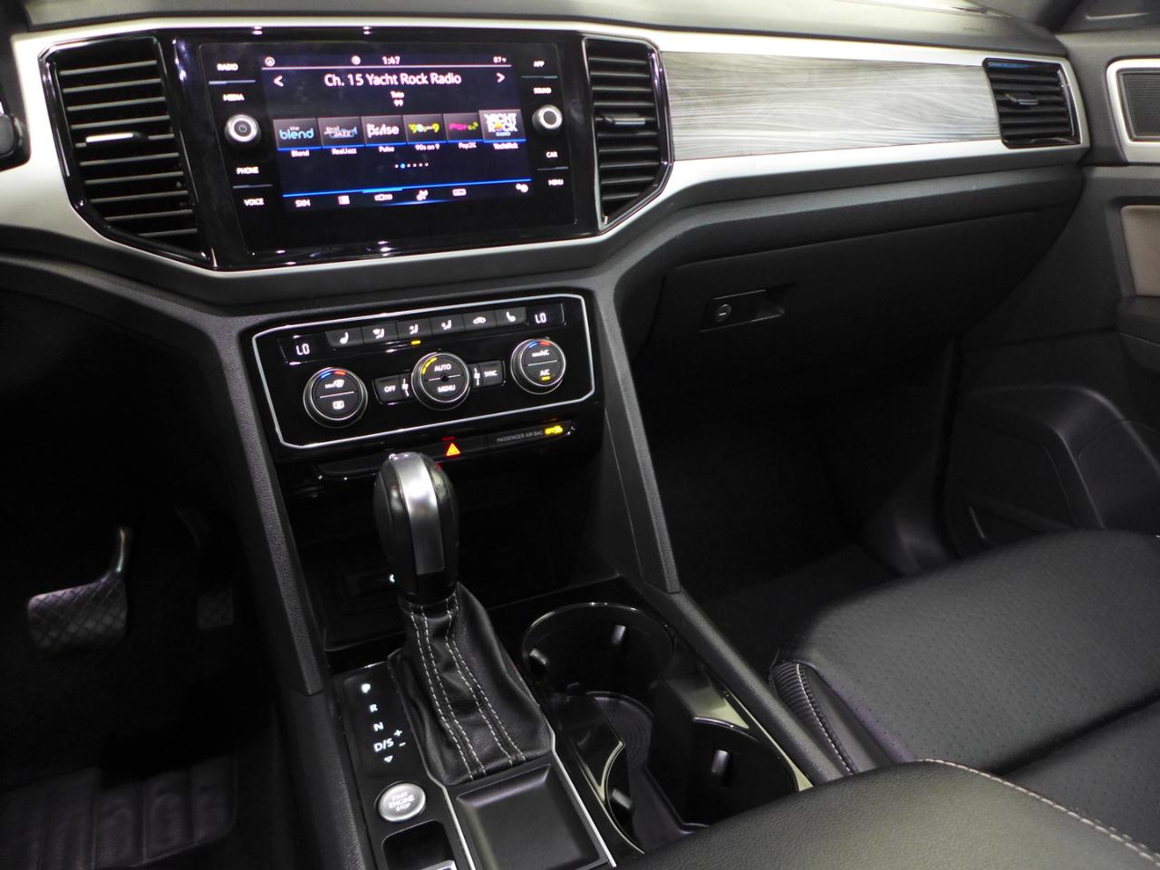 2022 Volkswagen Atlas Cross Sport SE w/Tech - Photo 40
