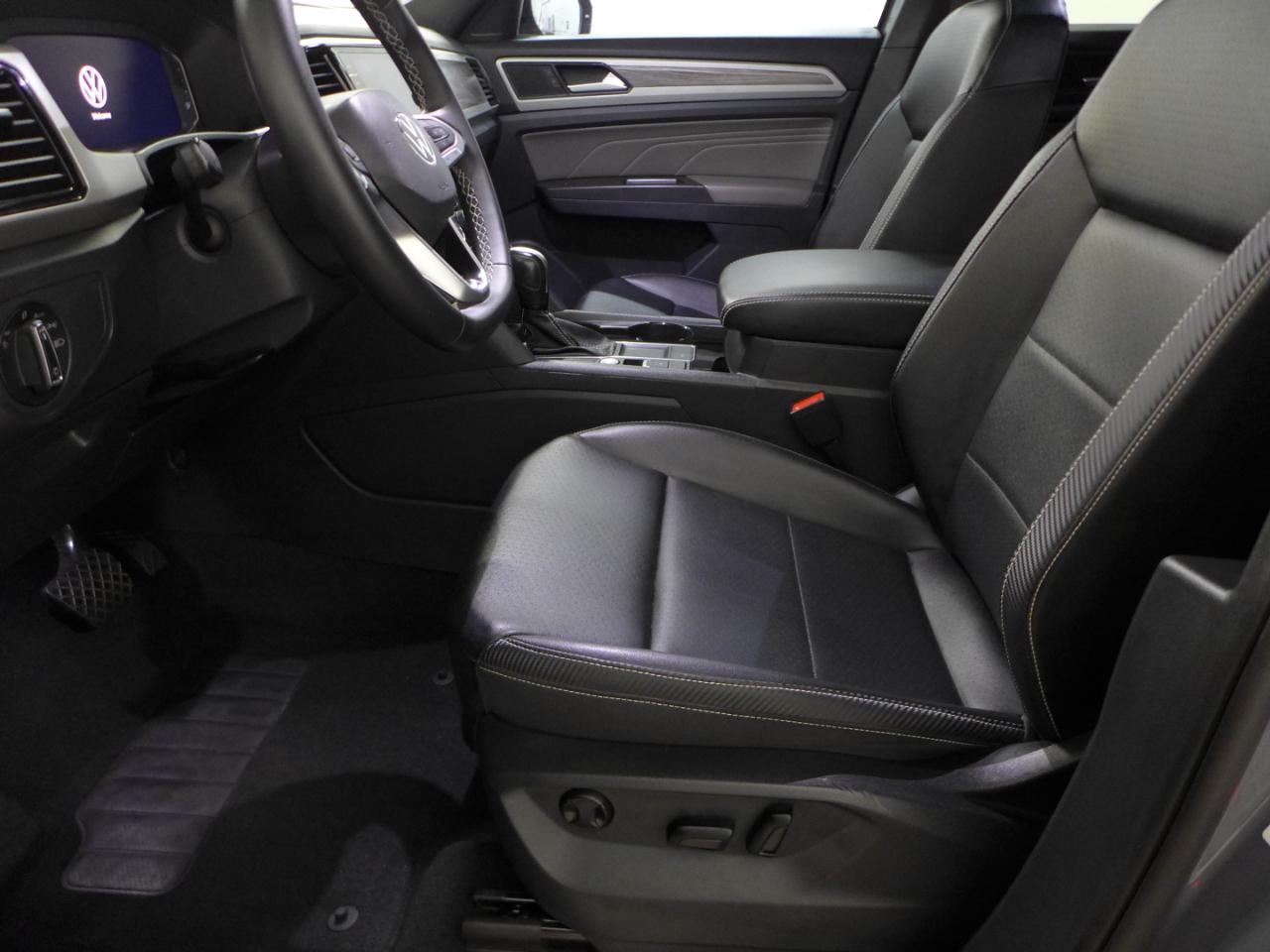 2022 Volkswagen Atlas Cross Sport SE w/Tech - Photo 43