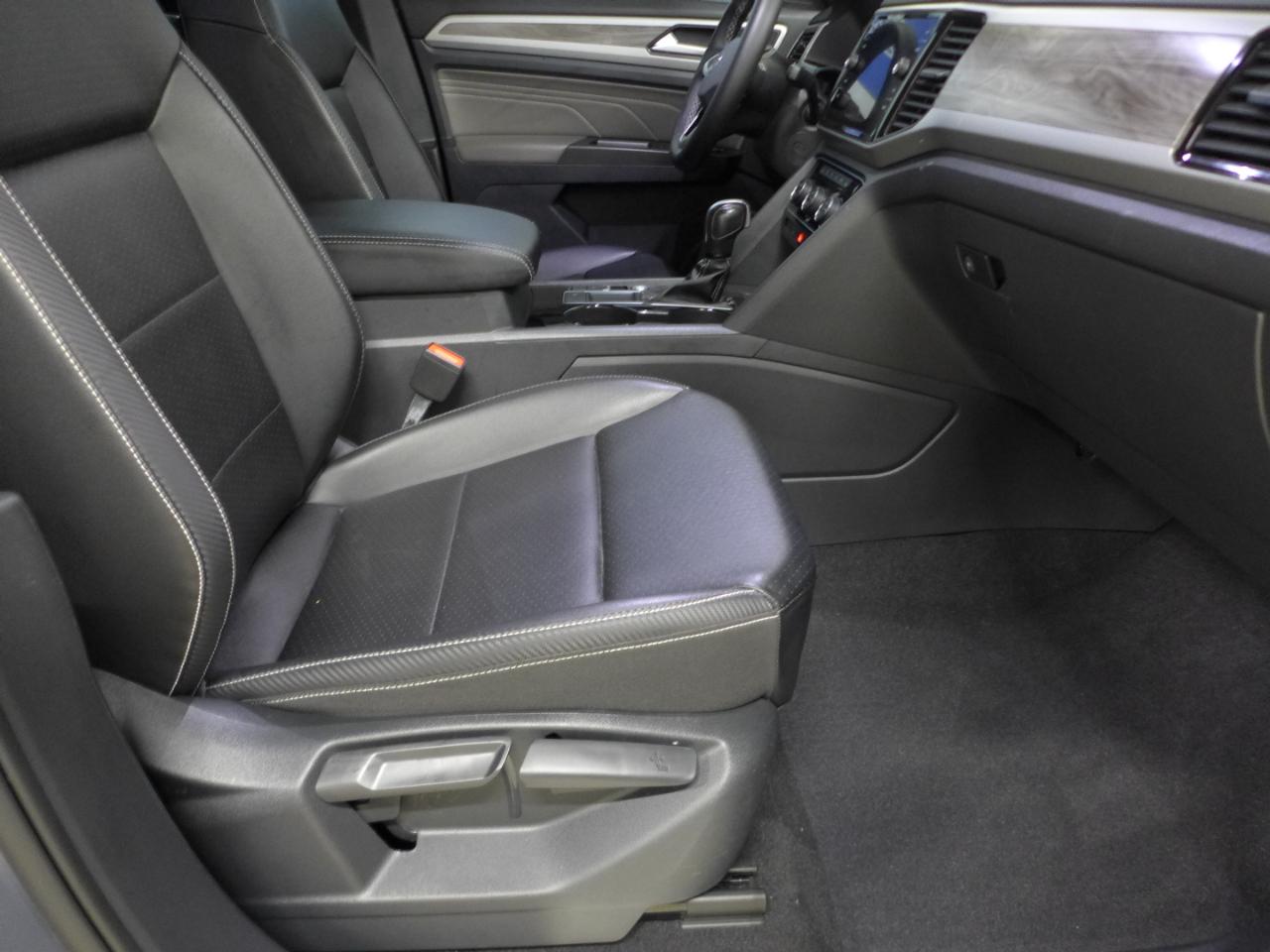 2022 Volkswagen Atlas Cross Sport SE w/Tech - Photo 47