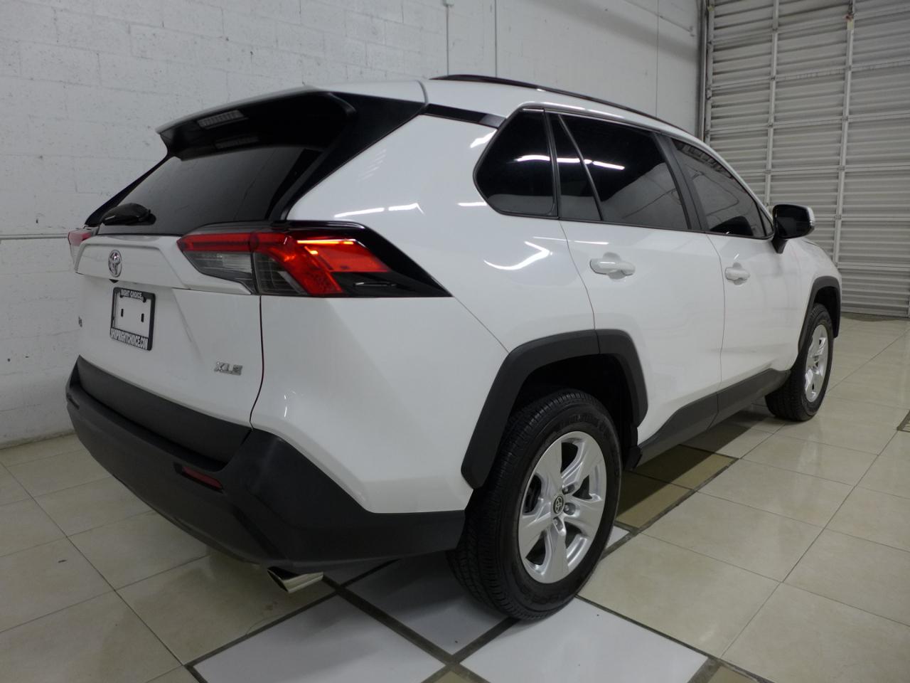 Toyota RAV4 XLE 2021