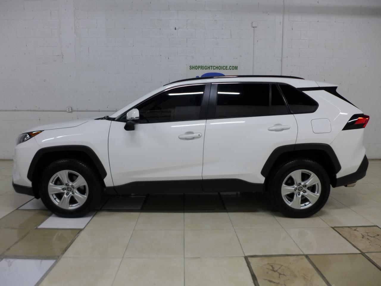 Toyota RAV4 XLE 2021