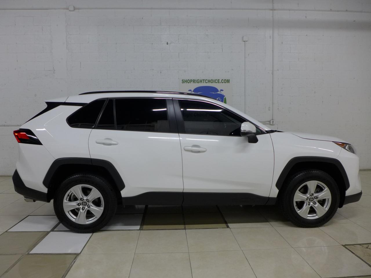 Toyota RAV4 XLE 2021