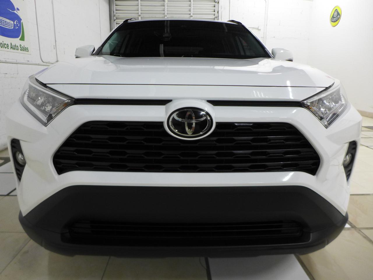 Toyota RAV4 XLE 2021