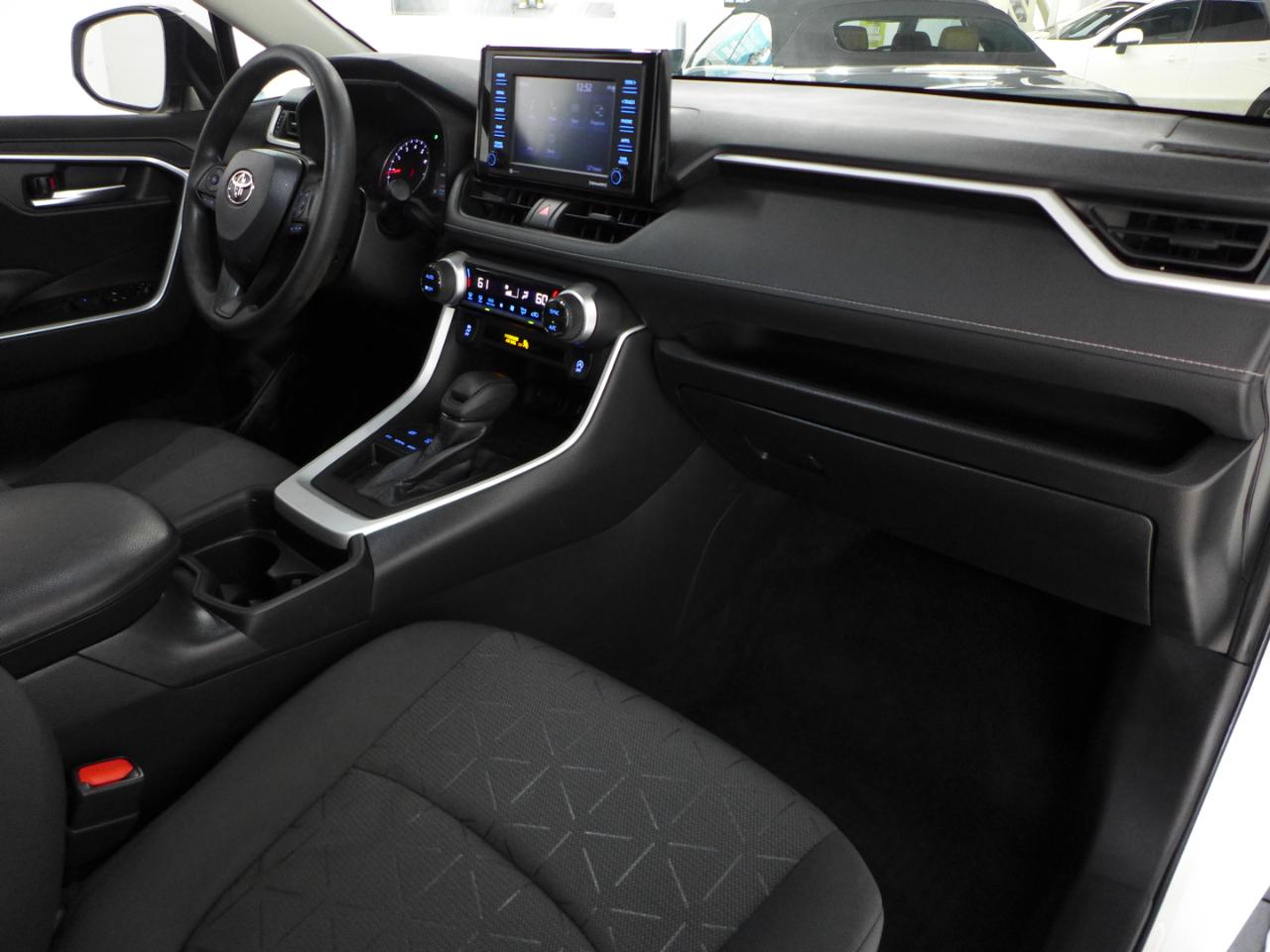 Toyota RAV4 XLE 2021