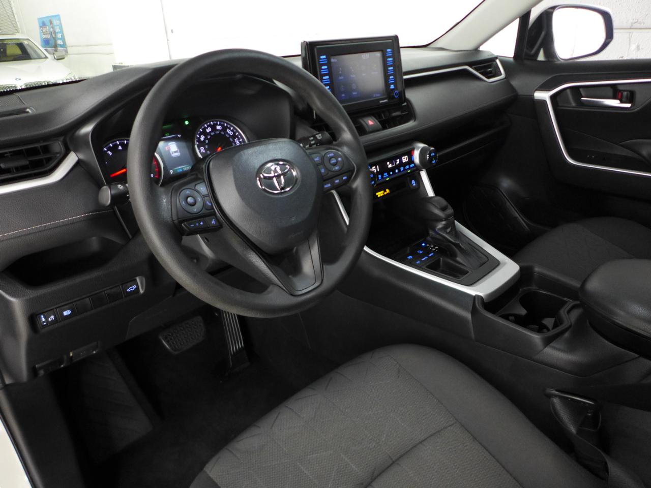 Toyota RAV4 XLE 2021