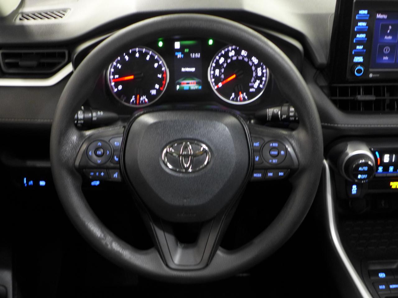 Toyota RAV4 XLE 2021