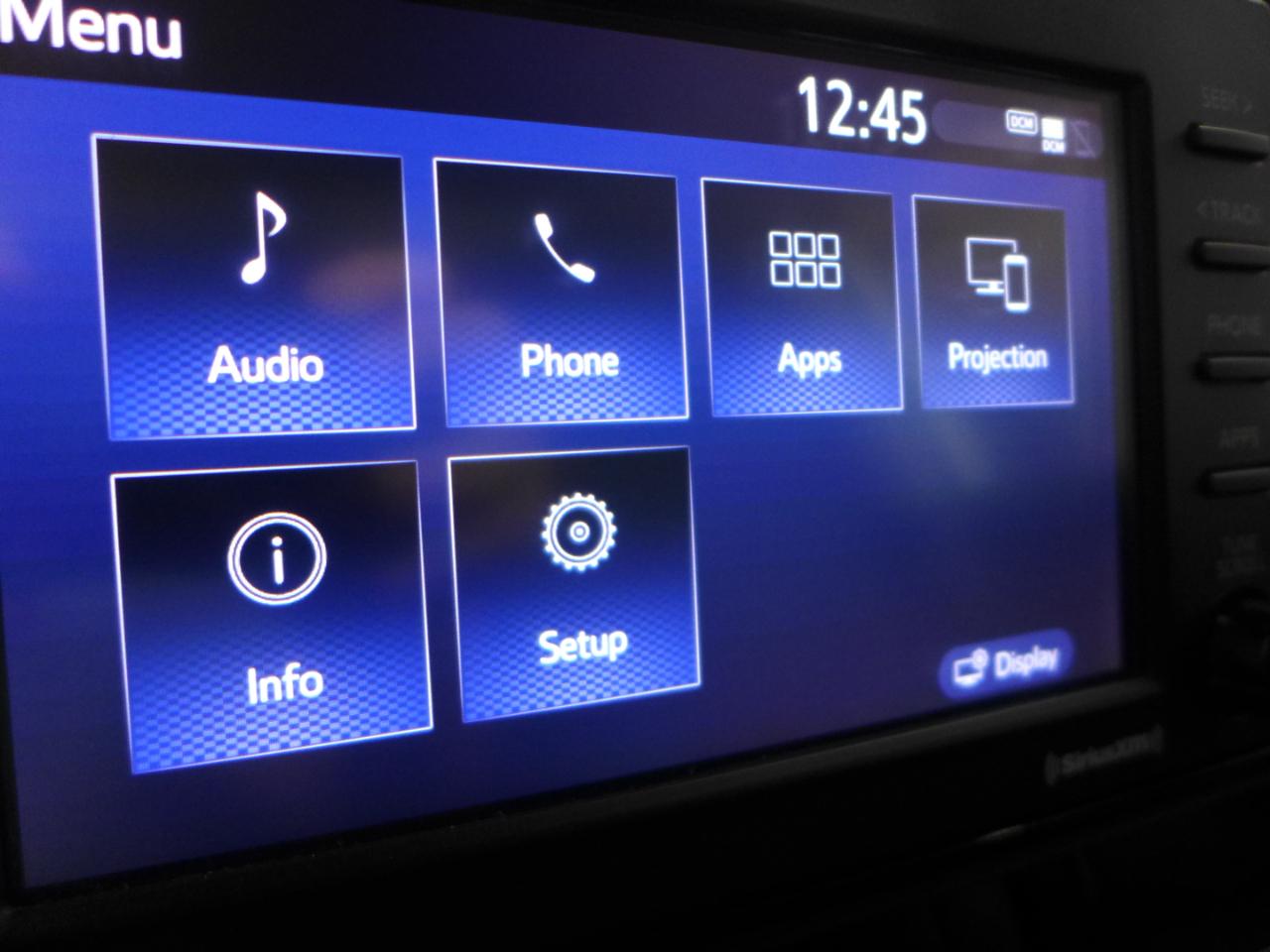 Toyota RAV4 XLE 2021