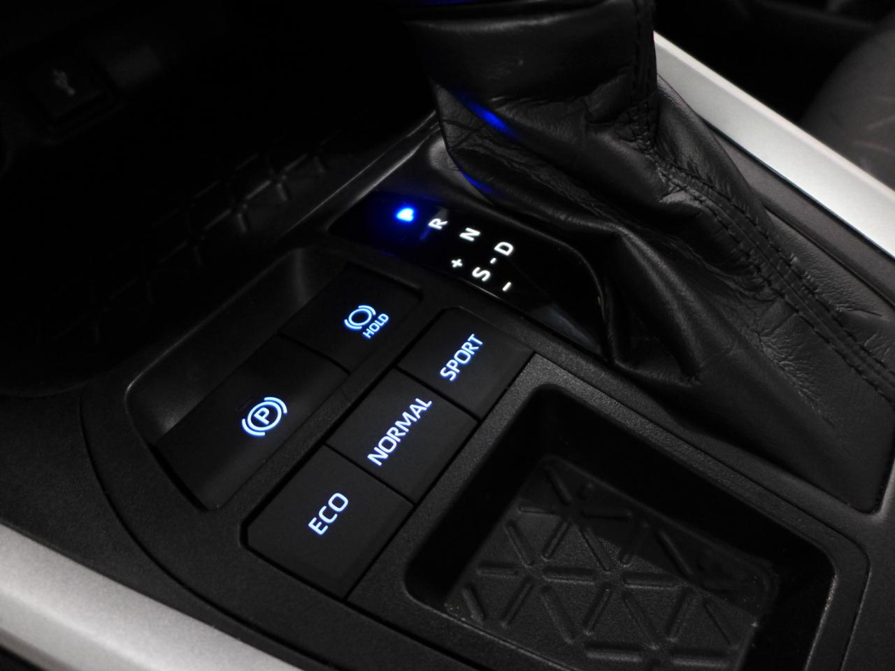 Toyota RAV4 XLE 2021