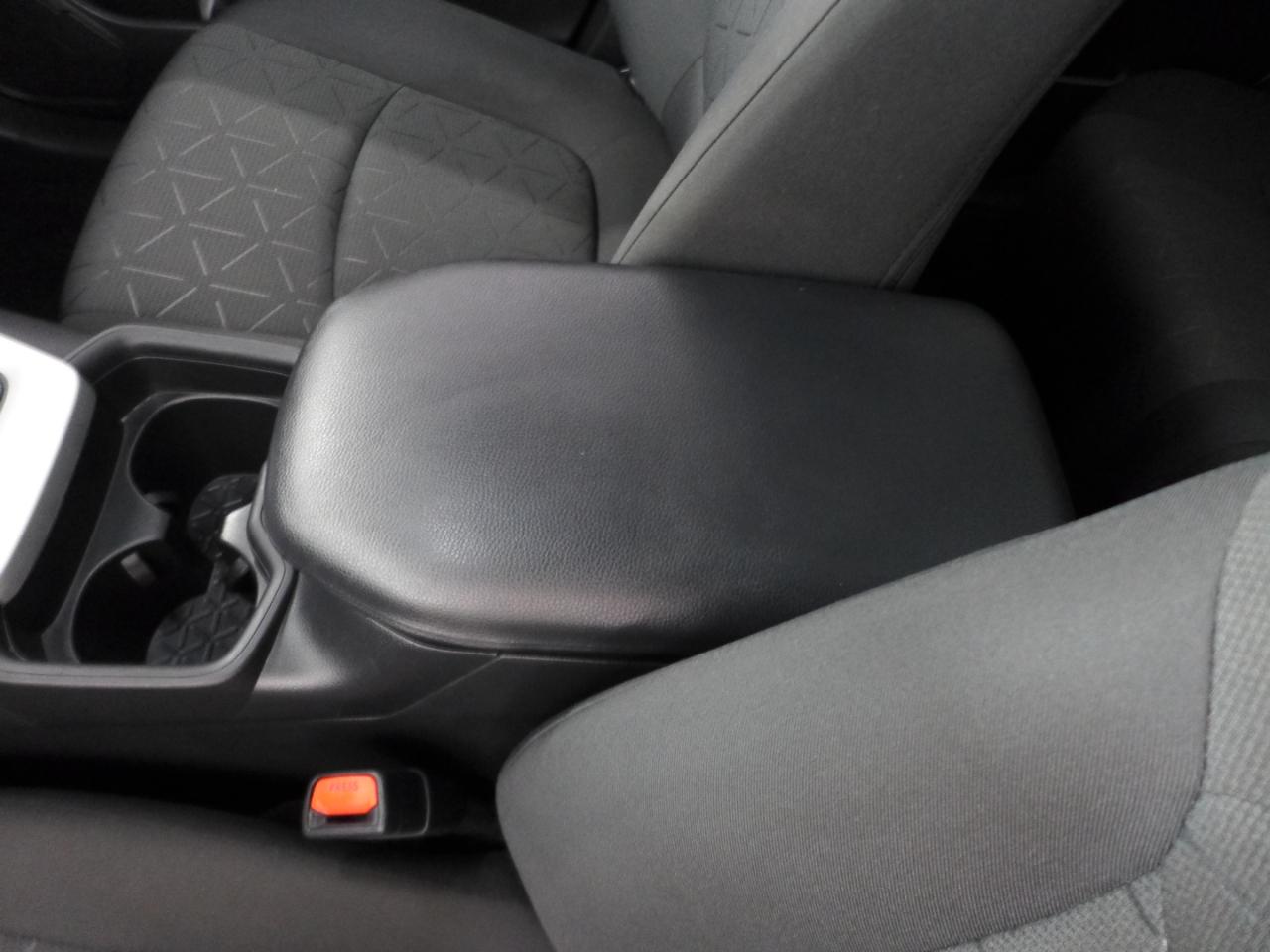 Toyota RAV4 XLE 2021