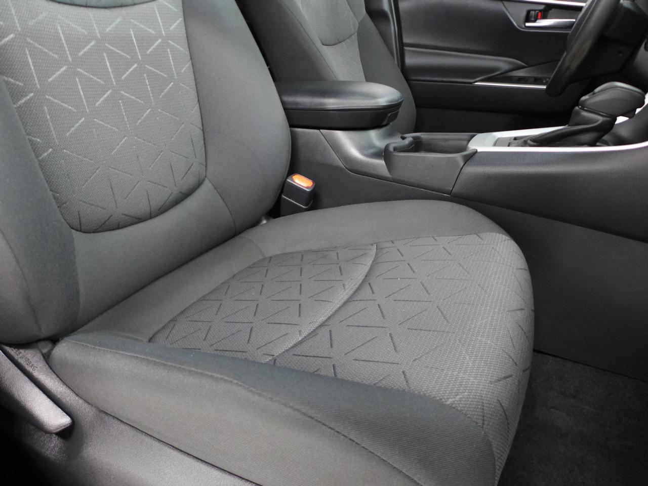 Toyota RAV4 XLE 2021
