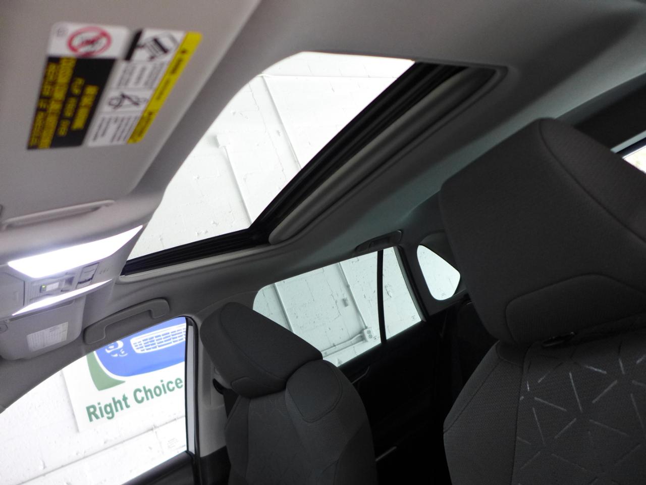 Toyota RAV4 XLE 2021