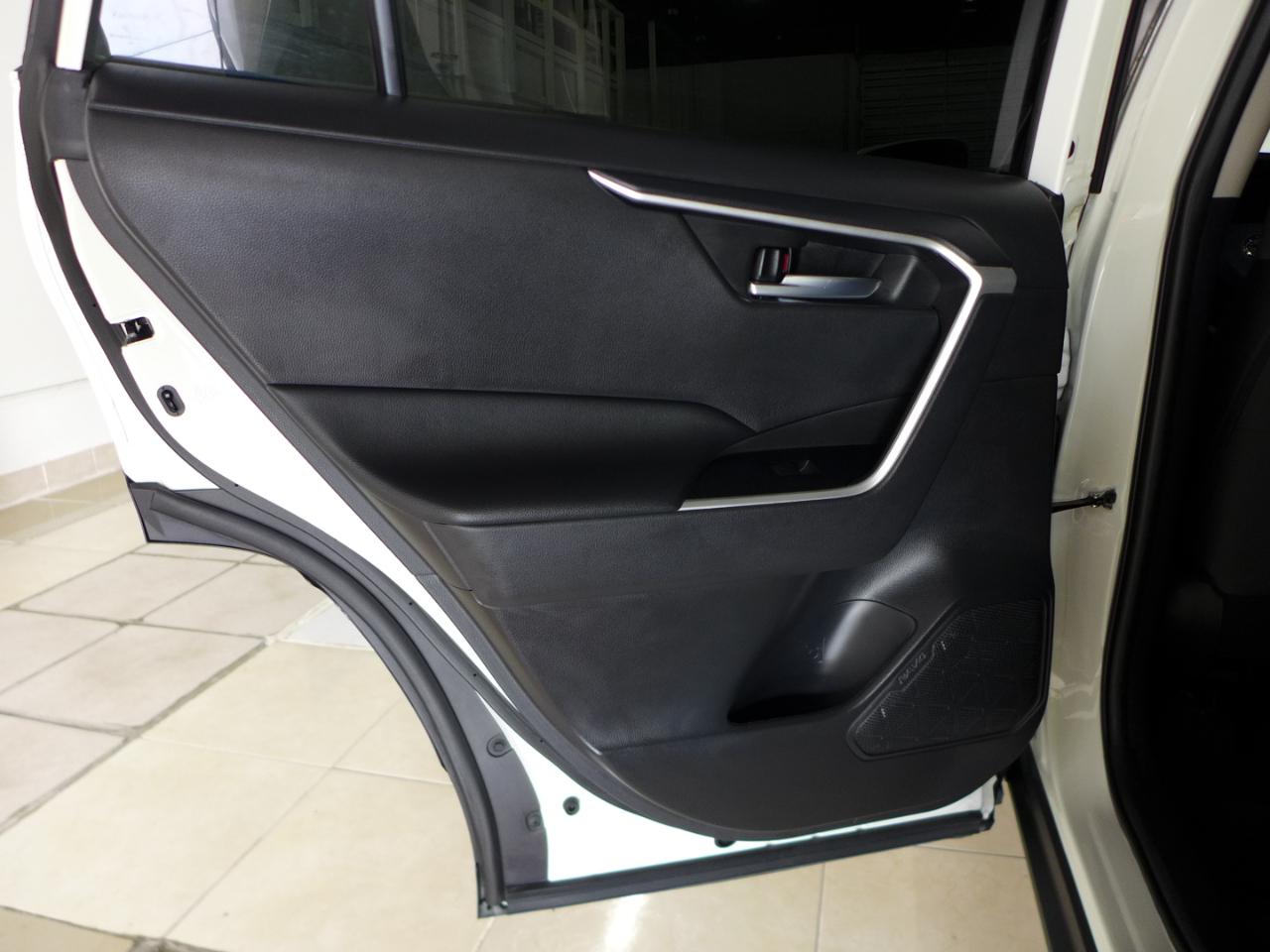 Toyota RAV4 XLE 2021