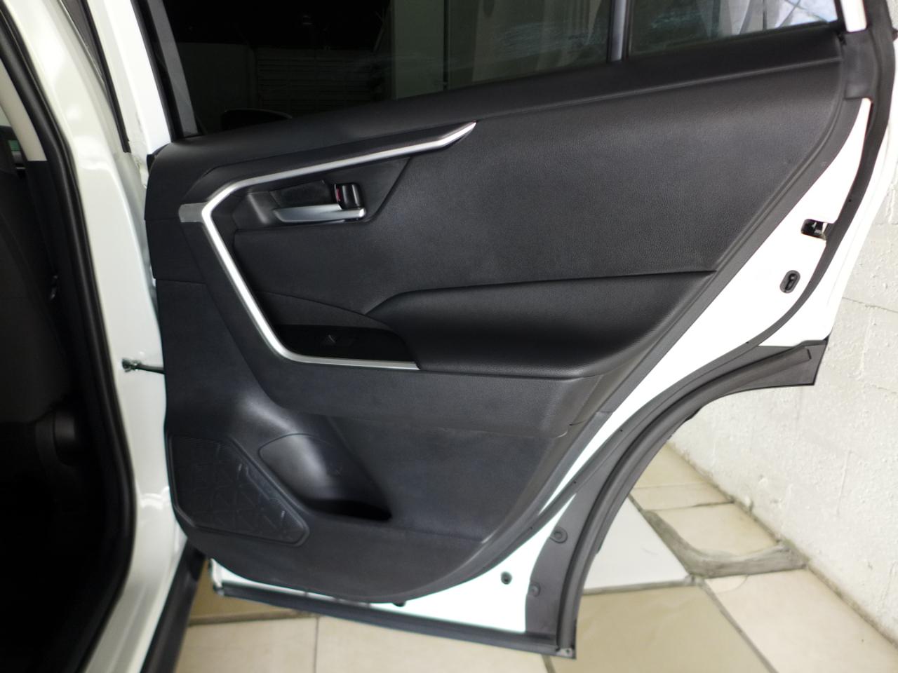 Toyota RAV4 XLE 2021