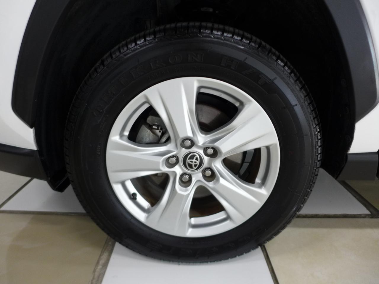 Toyota RAV4 XLE 2021
