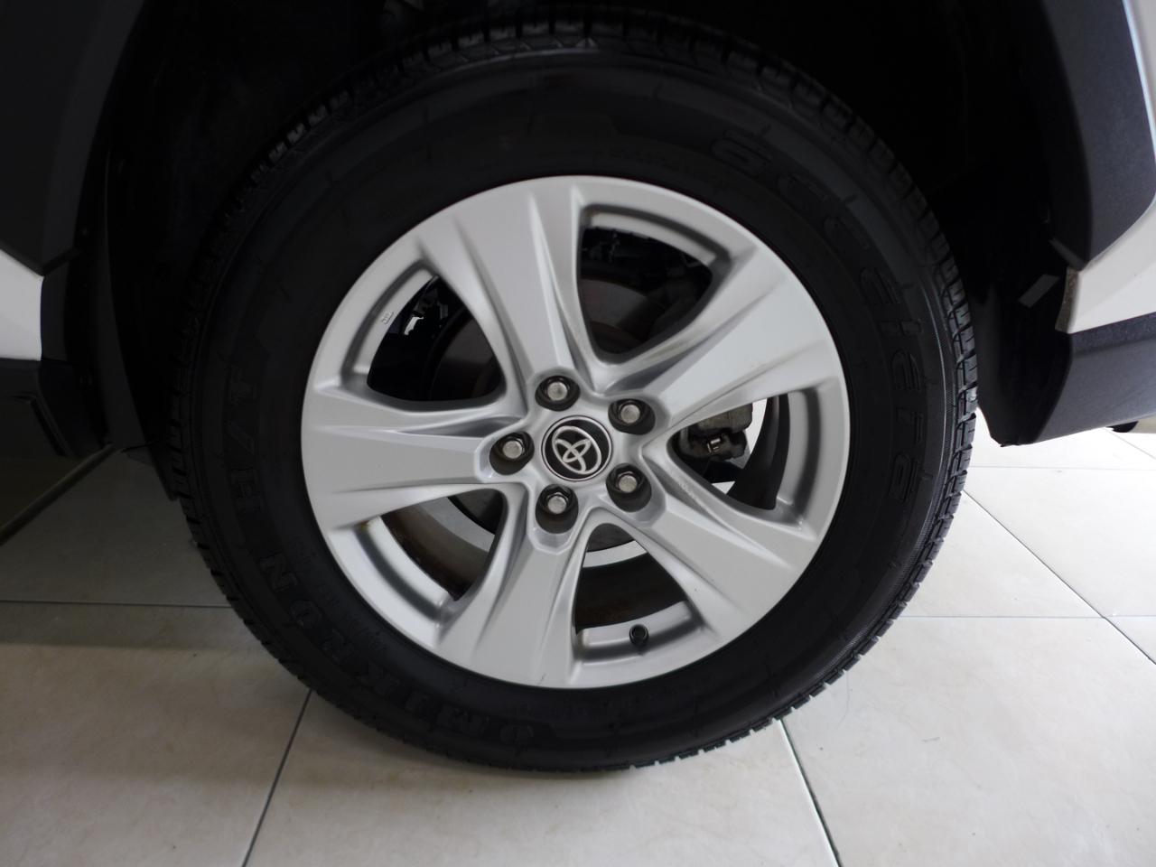 Toyota RAV4 XLE 2021