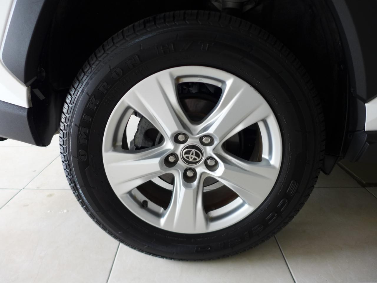 Toyota RAV4 XLE 2021