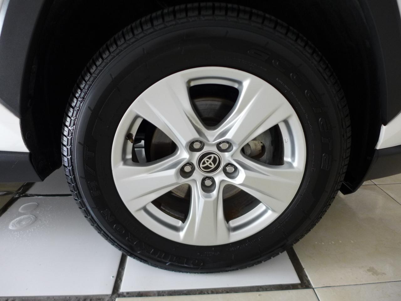 Toyota RAV4 XLE 2021