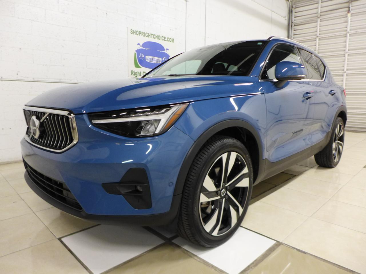 2023 Volvo XC40 Ultimate - Photo 2