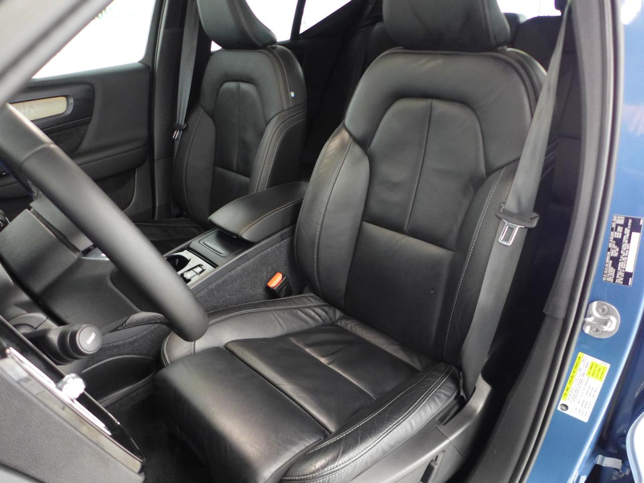2023 Volvo XC40 Ultimate - Photo 43