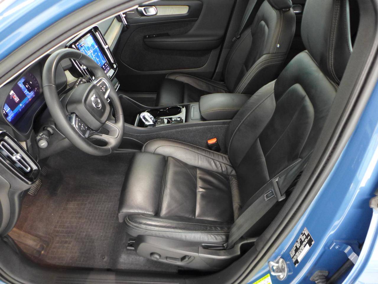 2023 Volvo XC40 Ultimate - Photo 44