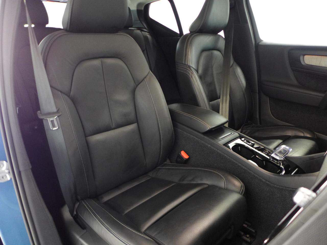 2023 Volvo XC40 Ultimate - Photo 47