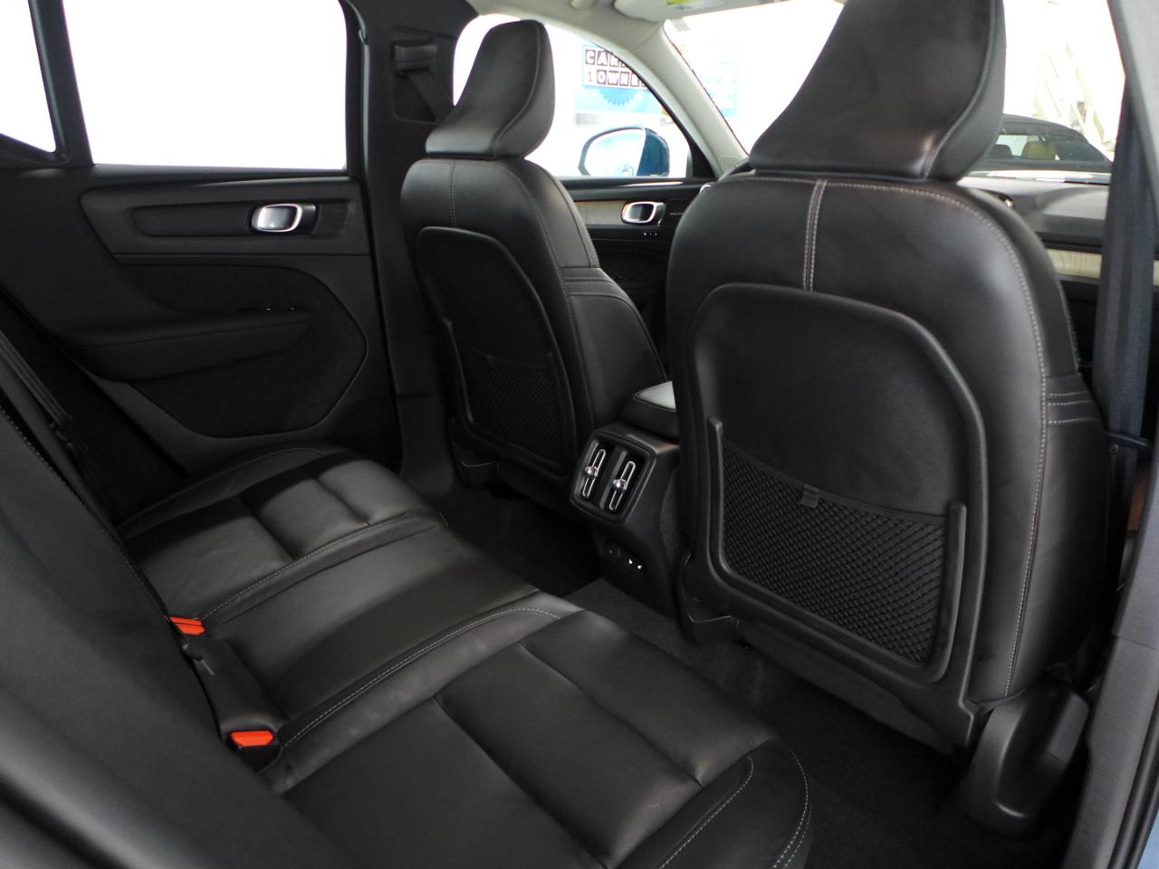 2023 Volvo XC40 Ultimate - Photo 54