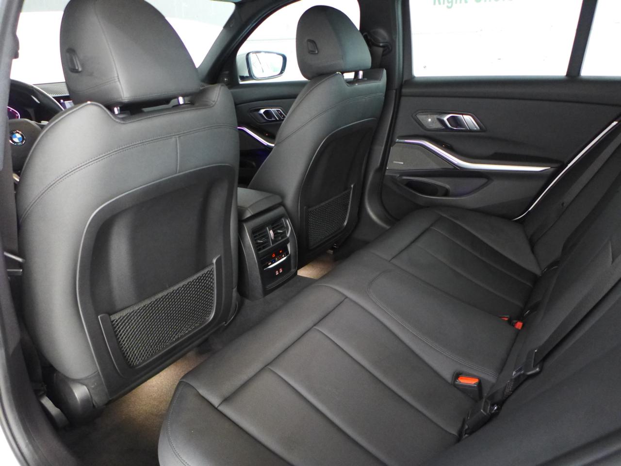 BMW 3-Series 330i 2021
