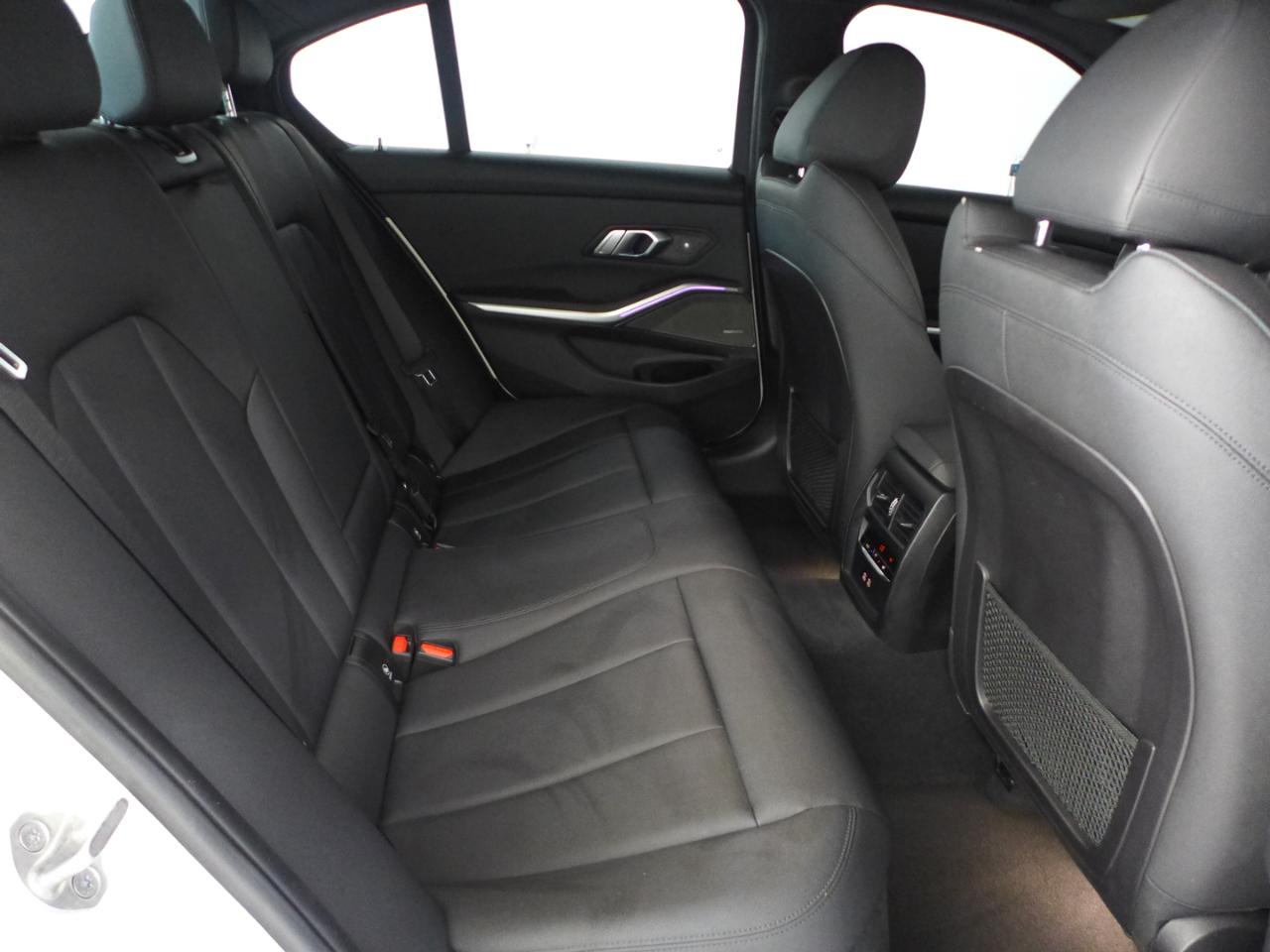 BMW 3-Series 330i 2021